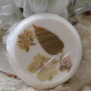 Artisan White Botanical Soap Bar with Dried Petals: Sandlewood,Vanilla, Bergamot